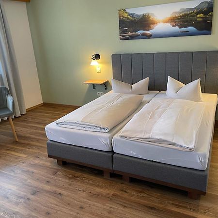 Hotel Garni Kern Halfing Esterno foto