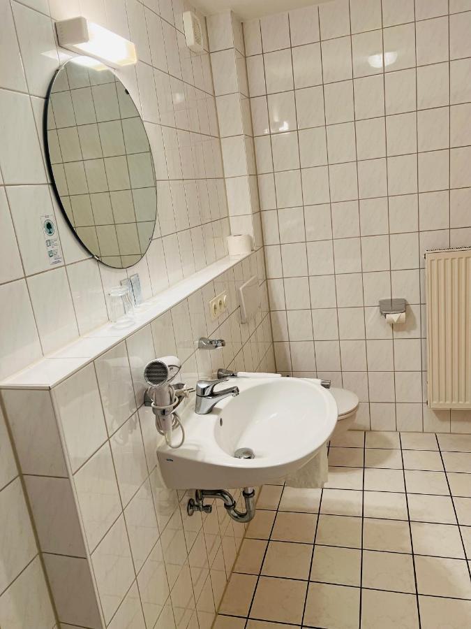 Hotel Garni Kern Halfing Esterno foto