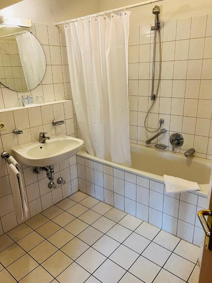 Hotel Garni Kern Halfing Esterno foto